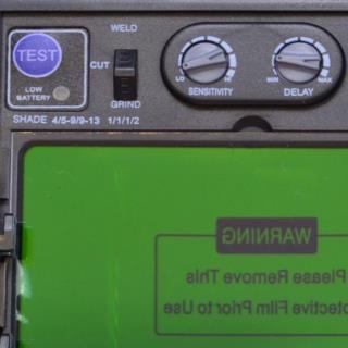 Przyłbica spawalnicza samościemniająca LYG-7 AWTOOLS AW50004