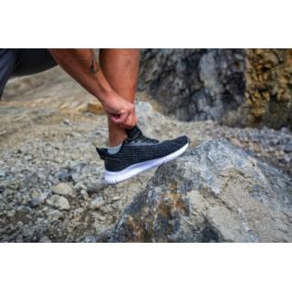 Buty sportowe czarno-białe z dzianiny 3D (36) Lahti Pro L3042736